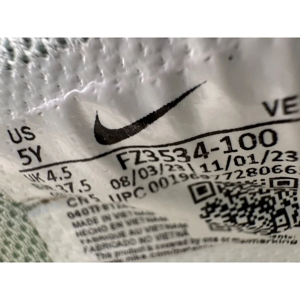 Nike Dunk Low White Mint Green Sneakers‎ Youth Size 5Y FZ3534-100